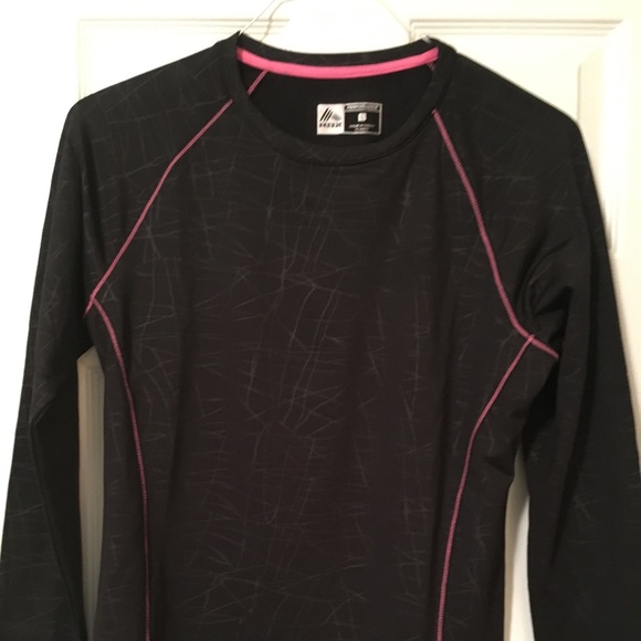 Reebok Tops - Reebok Women’s athletic top
